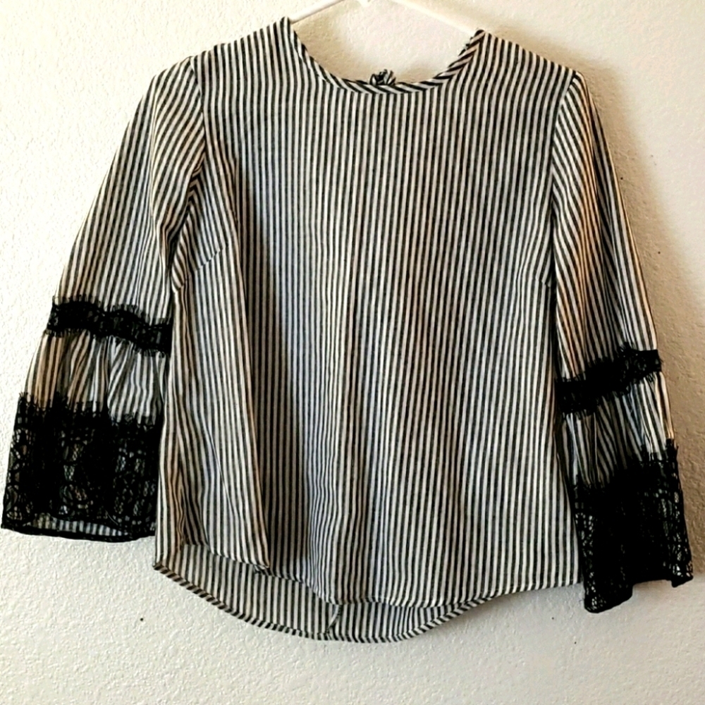 KONTROL Contemporary Striped Bell Sleeve Blouse Size M